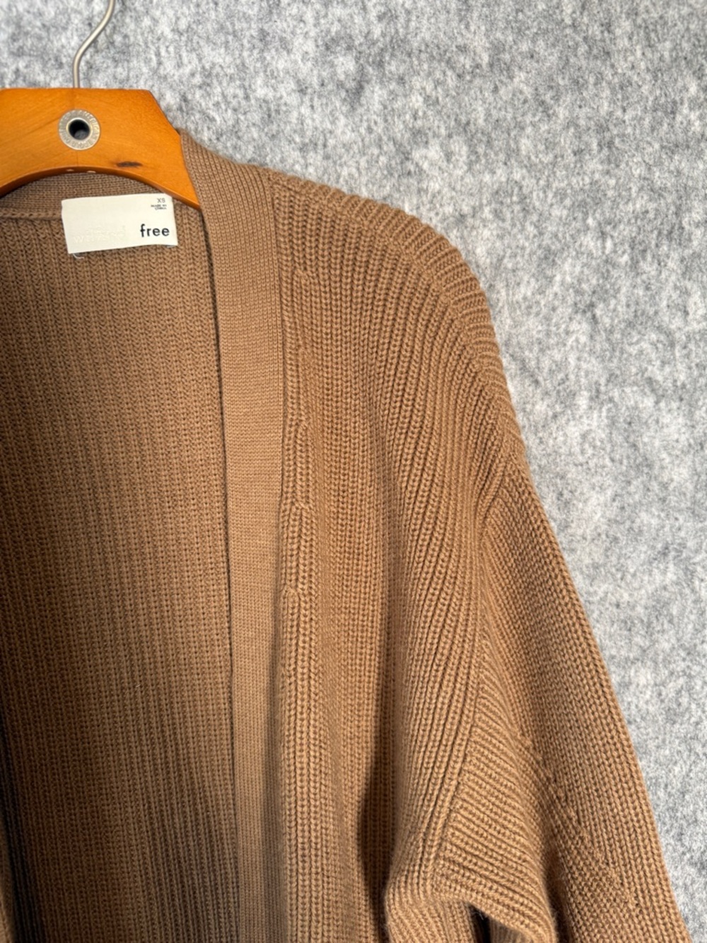 Aritzia Wilfred Free 100% Merino Wool Unwind Cardigan Knit Minimalist Simple XS - Picture 3 of 9